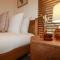 1 Streamside