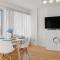 Modern 2-Bedroom Condo w Floor to Ceiling Windows