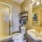 Cozy Alto Cabin with Grill and Mtn Views 2 Mi to Lake - Alto Cozy Alto Cabin with Grill and Mtn Views 2 Mi to Lake - Alto