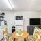 Long Beach Vacation Rental with Patio, 2 Mi to Ocean - 长滩