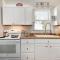 Cozy Cottage: Minutes from Main St, Private Yard - Greenville