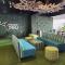 KL Tower Cosy Studio with Gym, Pool and Sauna near Greenbelt and Park - Manila