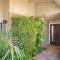 Charming patio home w/ community pool, WFH setups, 10 min walk to Old Town!