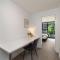 Chic 3-Bed in Central with Pool, Sauna and Gym