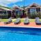 Red Hibiscus Villas
