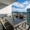 Spacious 1-Bed with View in Central Location - Canberra
