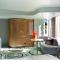 Adge Apartment Hotel