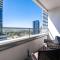 Panoramic Views 2br With Pool And Free Carpark - Melbourne