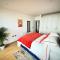 Stunning Beach Front Apartment with Sea views, FREE Parking & Balcony