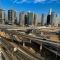 Float Over Marina in This Charming 2 BR w Sea View - Dubaj