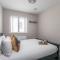Elliot Oliver - Superior 6 Bedroom House in Cheltenham With Hot Tub & Log Burner - Cheltenham