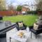 Elliot Oliver - Superior 6 Bedroom House in Cheltenham With Hot Tub & Log Burner - Cheltenham