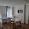 Villa Flower with Free Onsite Parking