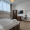 Neva Apartments & Rooms