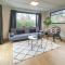 1 Bedroom Cozy Stacaravan In Putten