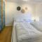 1 Bedroom Cozy Stacaravan In Putten