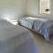 2 Bedroom Cozy Home In Farhult