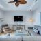 Rooftop balcony oceanfront PH condo with King beds