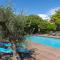 Le Mas de Bertagne studio kitchenette terrasse piscine