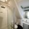 Cross Street Apartment