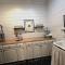 Southern Farm House 4 Br 4 Bath