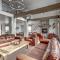 Luxury Cottage at Blue Mountain, Private Beach Access, BBQ, Hot Tub, 7 baths