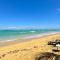 La Fenice Beachfront 3 Bedroom With Parking