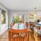 Modern Charming 4BR 3BA Retreat - Vineyard Haven