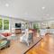 Modern Charming 4BR 3BA Retreat - Vineyard Haven