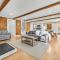 Newly Renovated 3BR 2BA Walk to Restaurants - فينيارد هافن