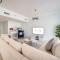 2 Bedroom Escape with Relaxing Marina Views - Dubaj