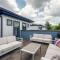 Modern Townhome, w/ Downtown Views, Rooftop Deck only 6min to Broadway - ناشفيل