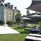 Domaine Chateau La Mothaye-self catering gites- shared pool- Loire valley - Brion