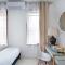 48-5RW 1BR Apartment in Midtown West W D