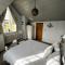 The Old Abbey Farmhouse - Pet Friendly - Ryde