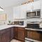 Luxury Lakefront: 9BR/8.5BA, Views, Peak Comfort - Branson