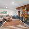 Midtown Modern-5 Min to Downtown-Large Game Room - فايتيفيل