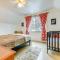 Cozy Niagara Falls Cottage with Gas Grill and Patio!