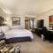 Holiday Inn Vancouver-Centre Broadway by IHG