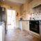 Oak House in Mid Wales with Log Burner By Seren Short Stays - 马汉莱斯