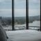 Panoramic Lake View 2-Bed with Pool, Gym and BBQ