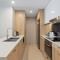 Cosy 1-Bed with River Views Pool Gym & BBQ