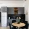 Bauhaus 2BR with Sea View & Balcony by FeelHome - تل أبيب