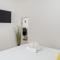 Bauhaus 2BR with Sea View & Balcony by FeelHome - تل أبيب