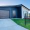 Modern Comfy 3 Bedrooms House in Chartwell - Hamilton