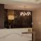 Modern 2-Bedroom with King Beds & Views at Elysium