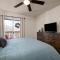 Walk-In, no stairs Condo, pets welcome, 4 mins to Silver Dollar City, 14 mins to Ball Park of America, Amazing Ozark Mountian Views