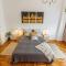 Bright & Spacious Riverside Apartment with Balcony - Budapest