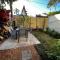 Charming 2 Bedroom Apartment in Victoria Park