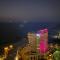 F30,R3,Sunrise on the beach,1room inside 3bedroom apartment,(separate washroom outside) - 阿吉曼